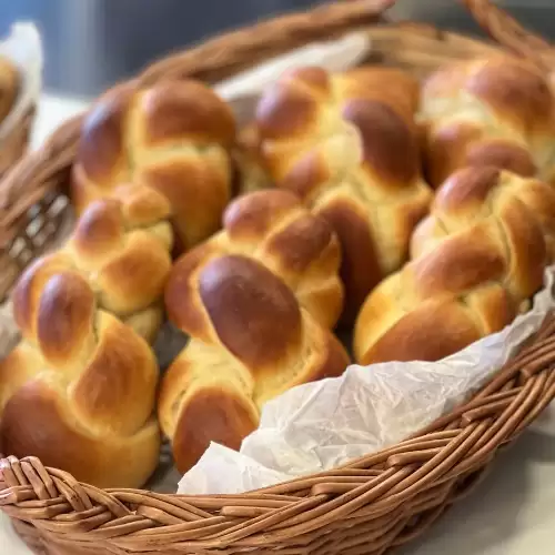 Zopf: A Delicious Swiss Tradition